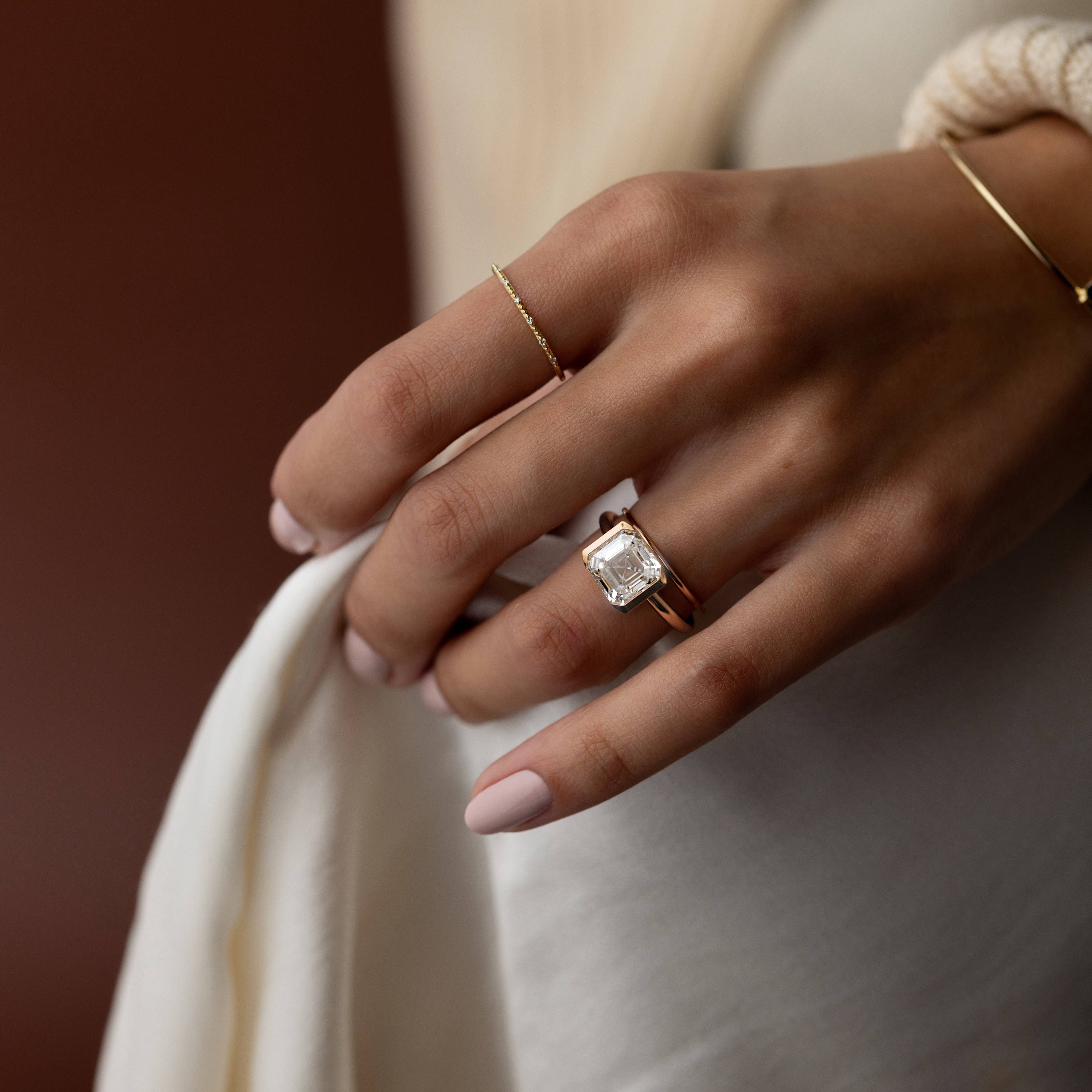 Solitaire-Oval Lab Grown Diamond Engagement Ring