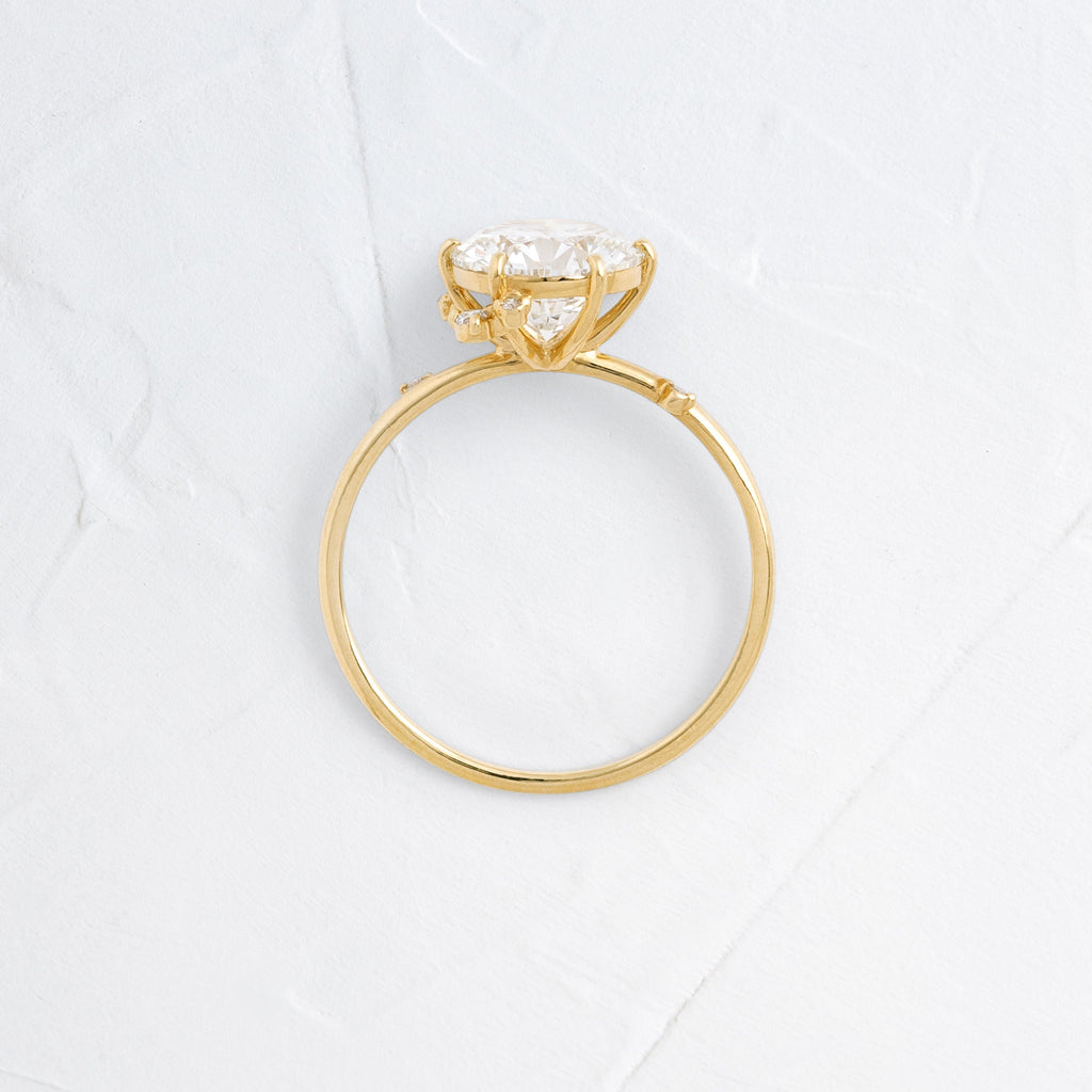 Solitaire-Oval Lab Grown Diamond Engagement Ring