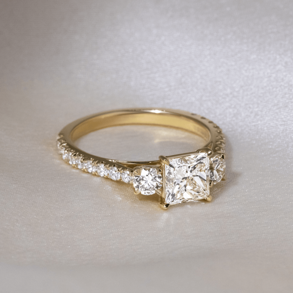 Solitaire-Oval Lab Grown Diamond Engagement Ring