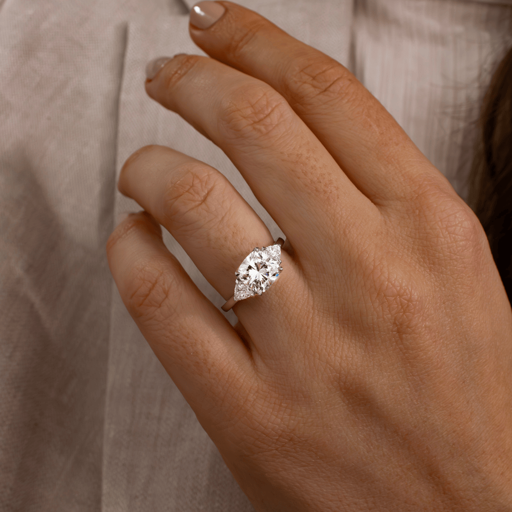 Solitaire-Oval Lab Grown Diamond Engagement Ring
