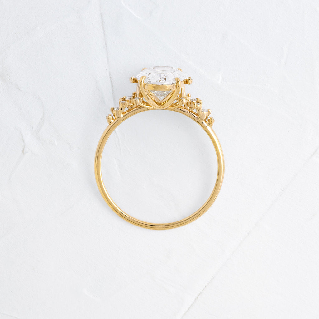 Solitaire-Oval Lab Grown Diamond Engagement Ring