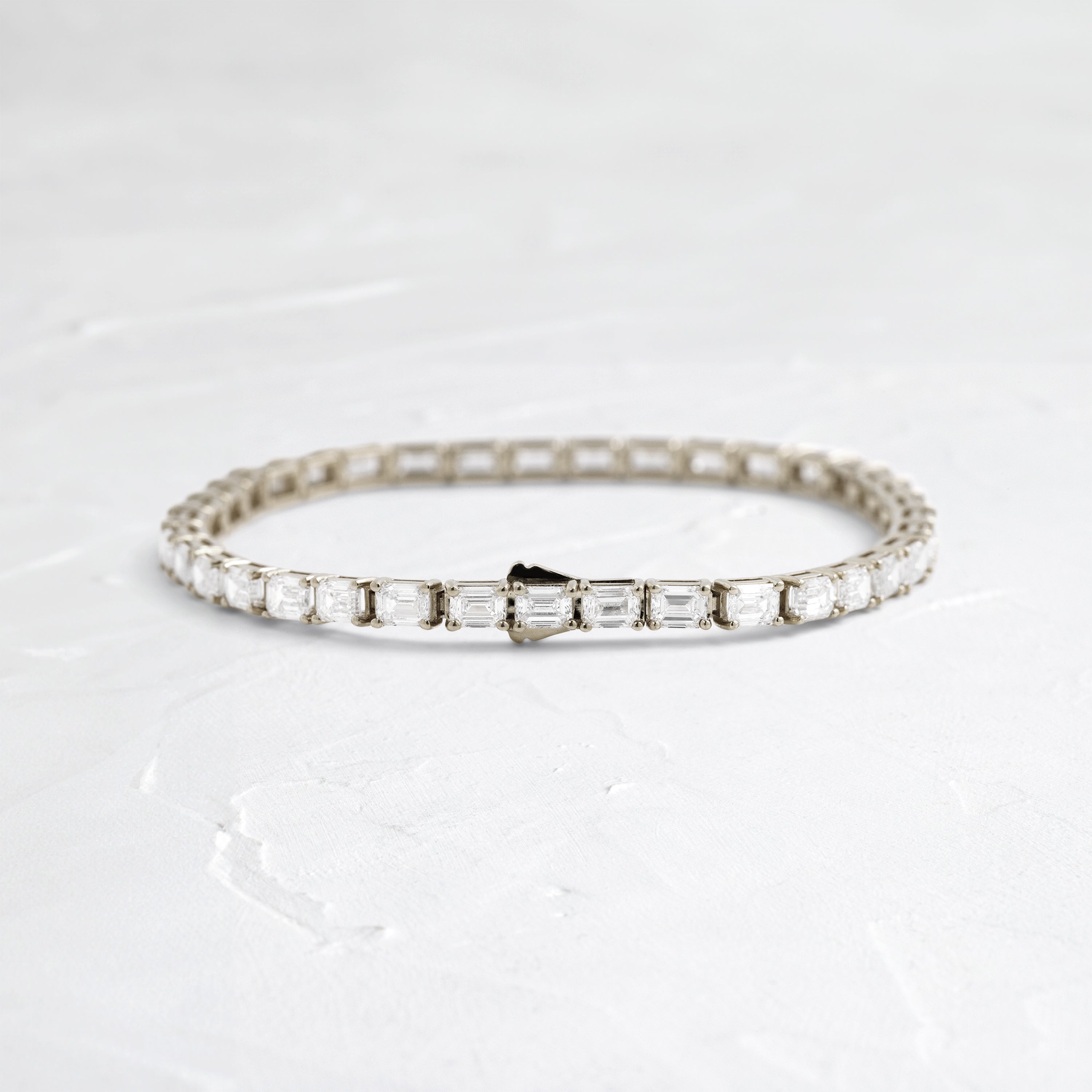 Solitaire Bezel-1.0 CT Oval Lab Grown Diamond Bracelets
