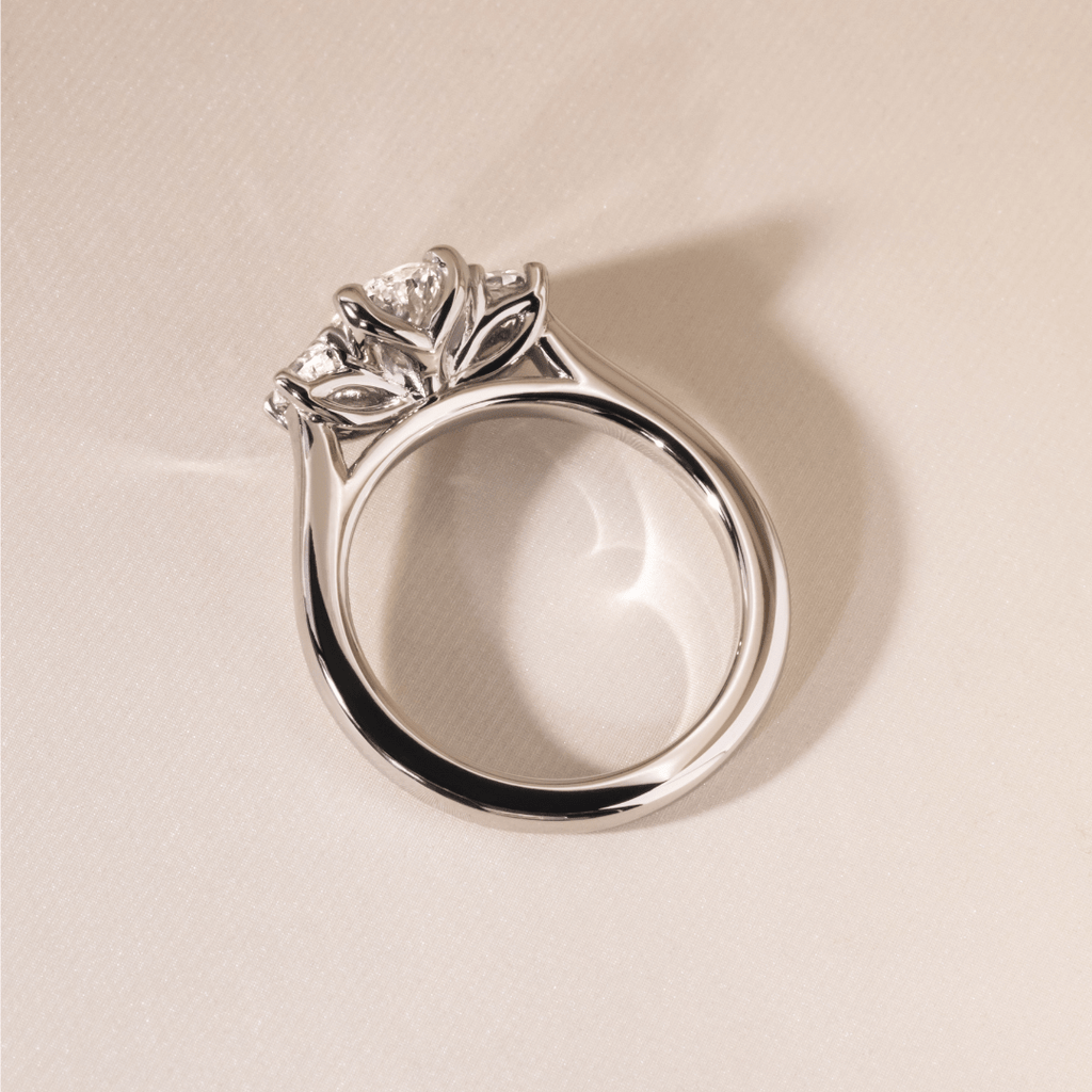 Solitaire-Oval Lab Grown Diamond Engagement Ring