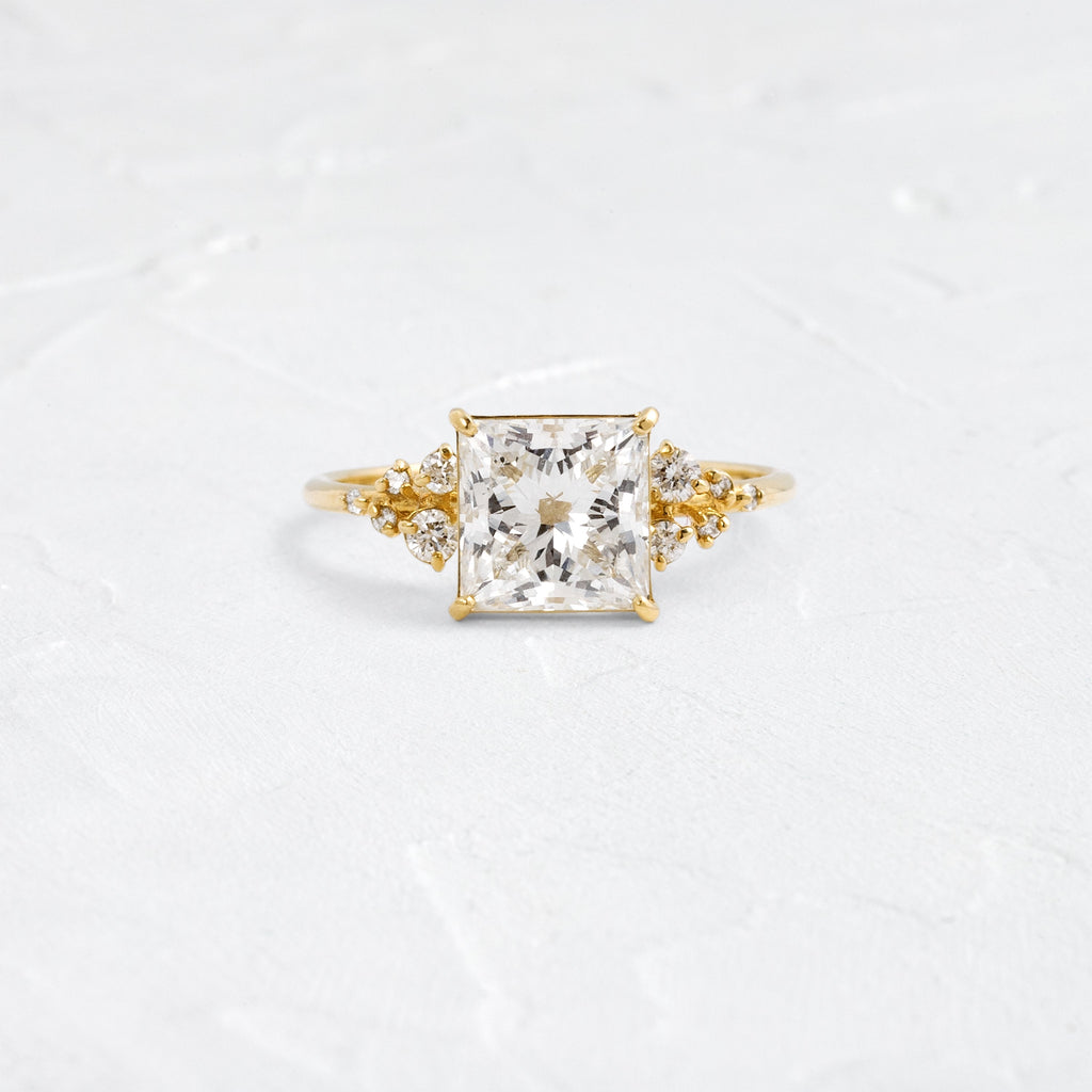 Solitaire-Oval Lab Grown Diamond Engagement Ring