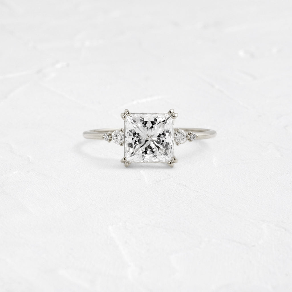 Solitaire-Oval Lab Grown Diamond Engagement Ring