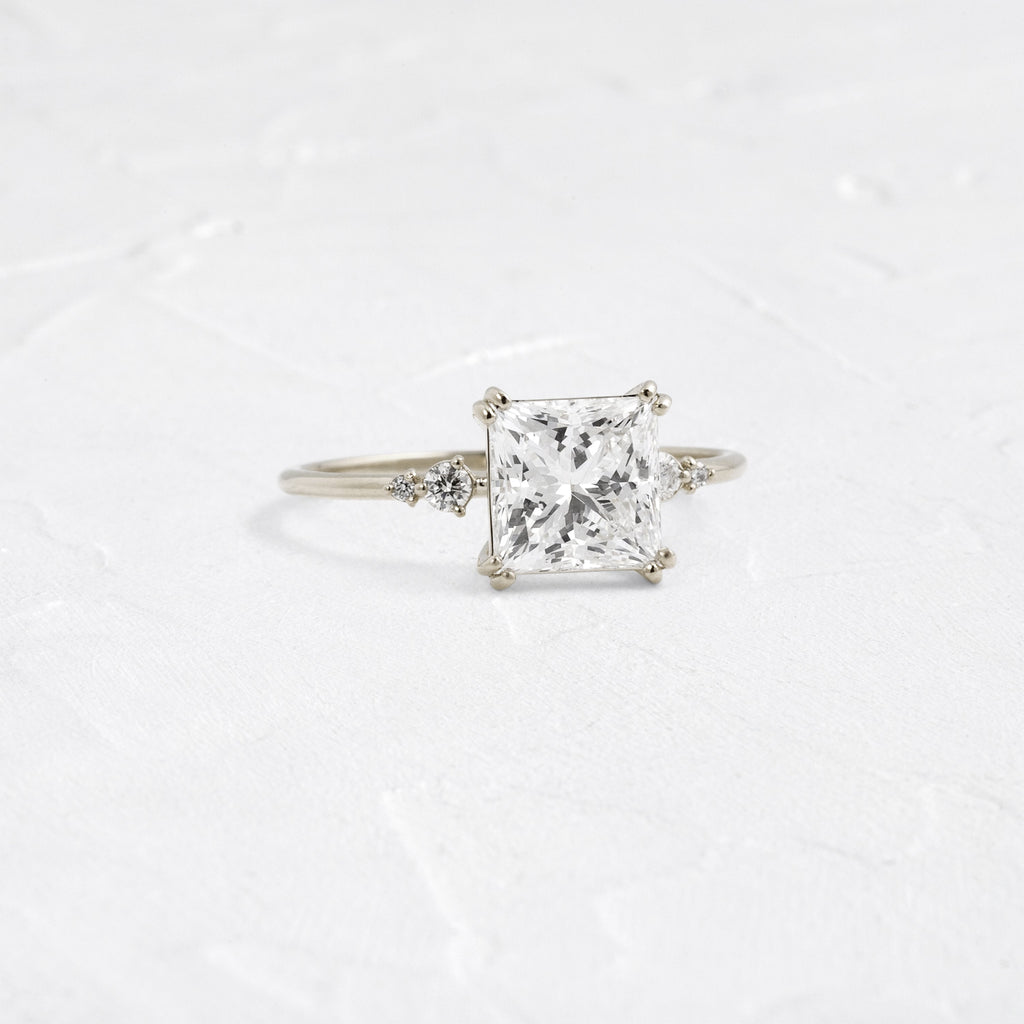 Solitaire-Oval Lab Grown Diamond Engagement Ring