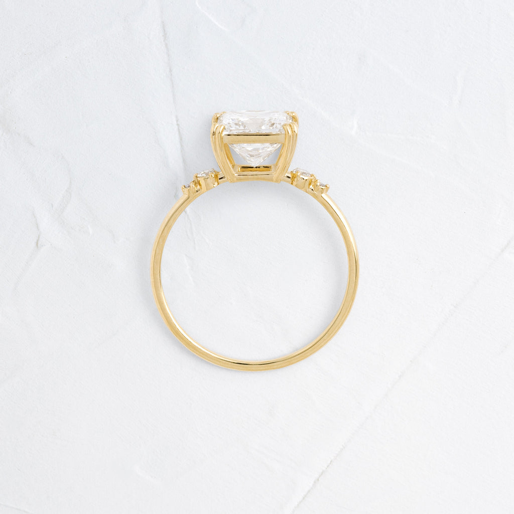 Solitaire-Oval Lab Grown Diamond Engagement Ring