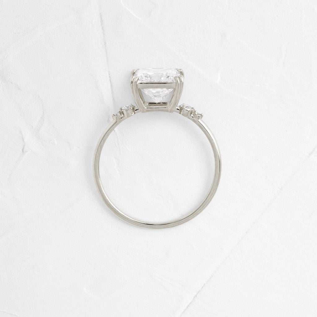 Solitaire-Oval Lab Grown Diamond Engagement Ring