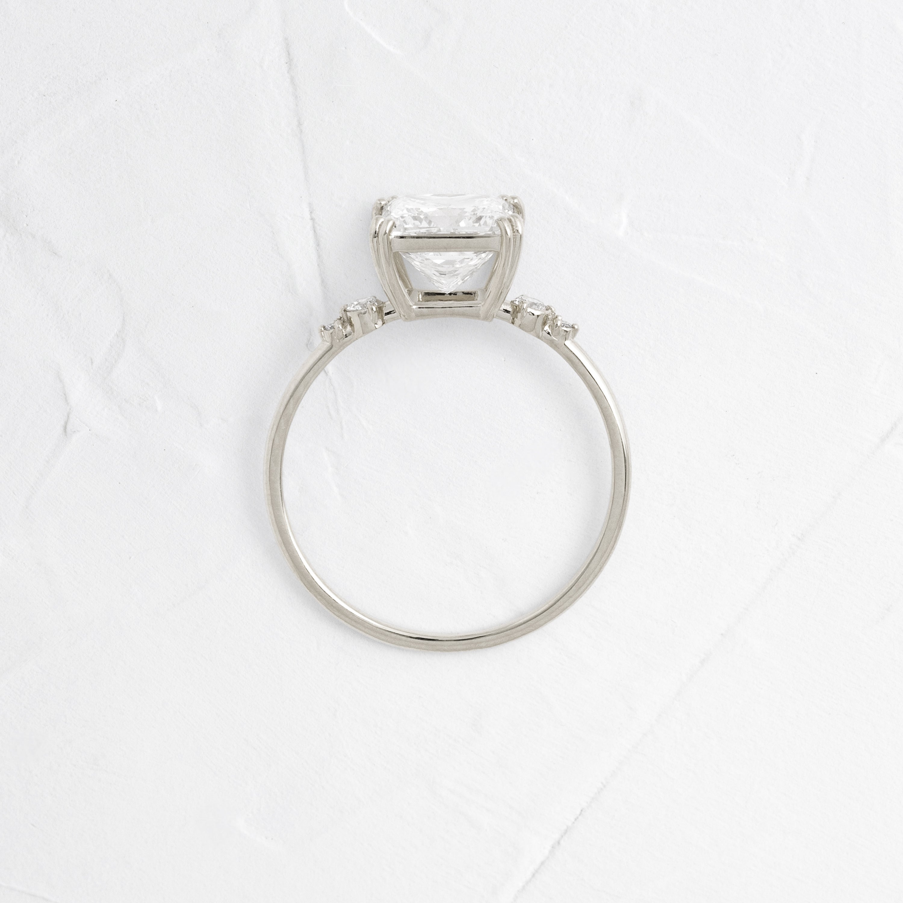 Solitaire-Oval Lab Grown Diamond Engagement Ring