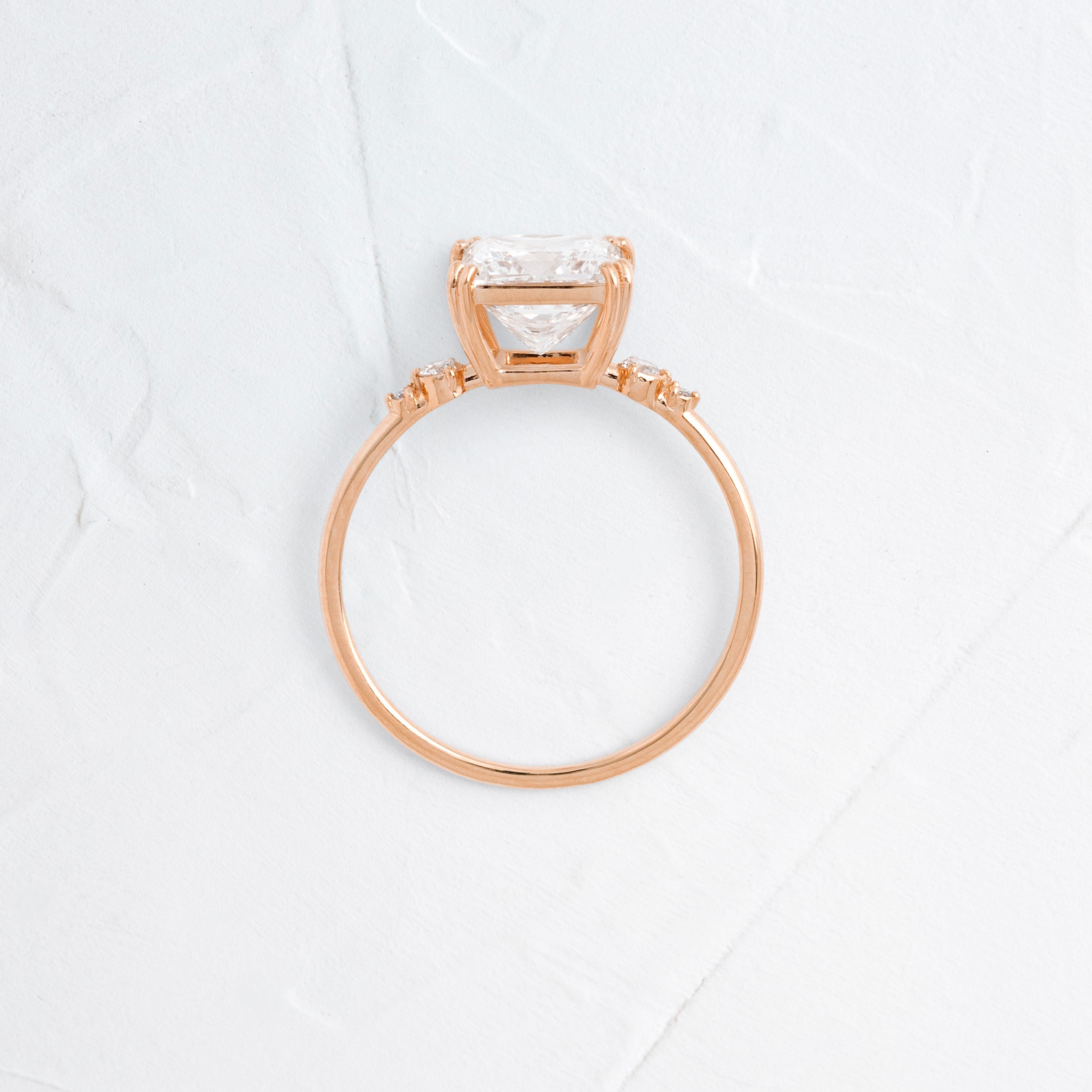 Solitaire-Oval Lab Grown Diamond Engagement Ring