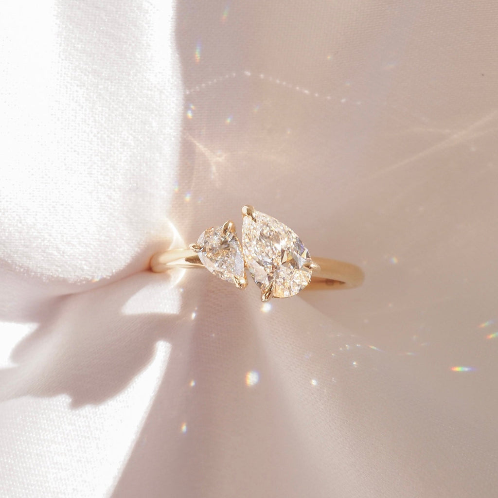 Solitaire-Oval Lab Grown Diamond Engagement Ring