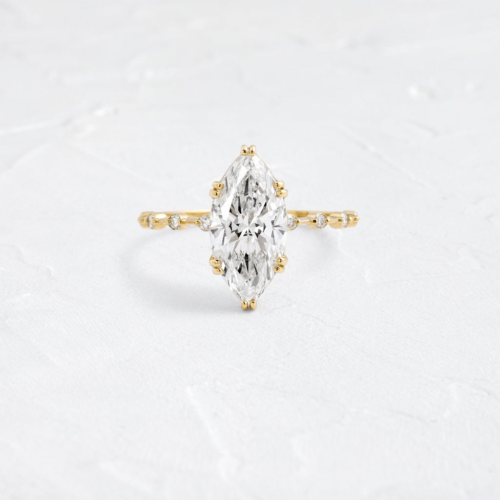 Solitaire-Oval Lab Grown Diamond Engagement Ring