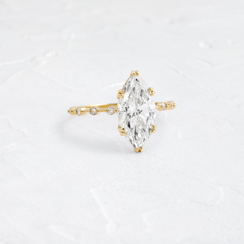 Solitaire-Oval Lab Grown Diamond Engagement Ring