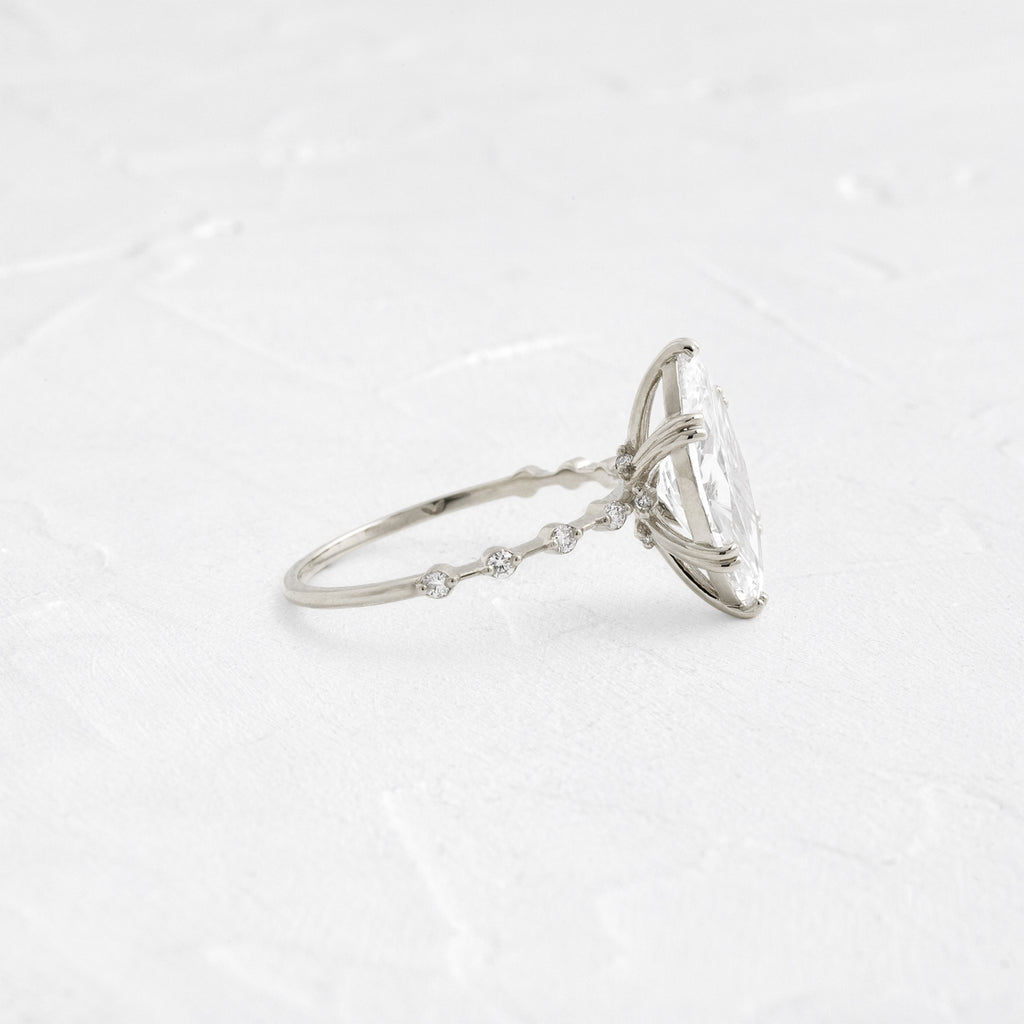 Solitaire-Oval Lab Grown Diamond Engagement Ring