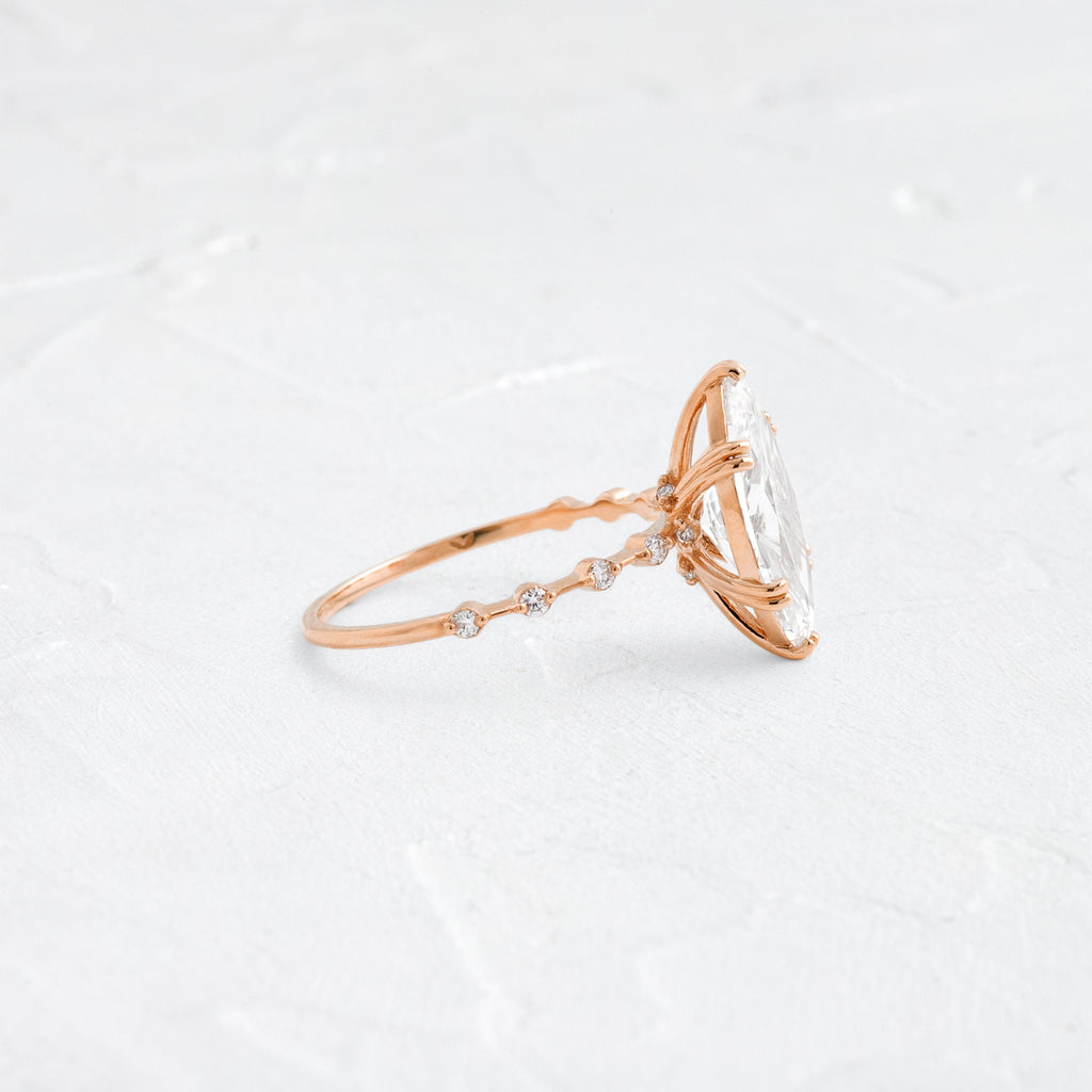 Solitaire-Oval Lab Grown Diamond Engagement Ring