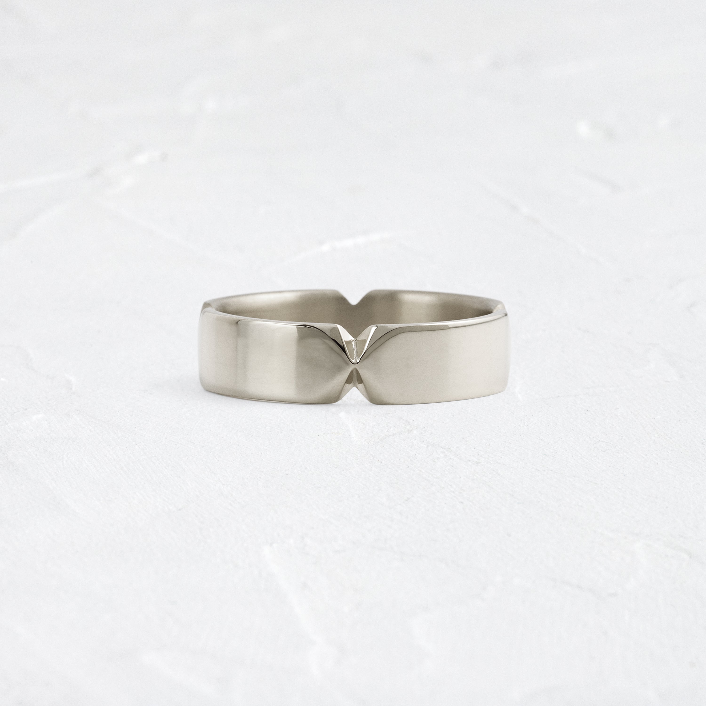 Classic- Men's Wedding Band