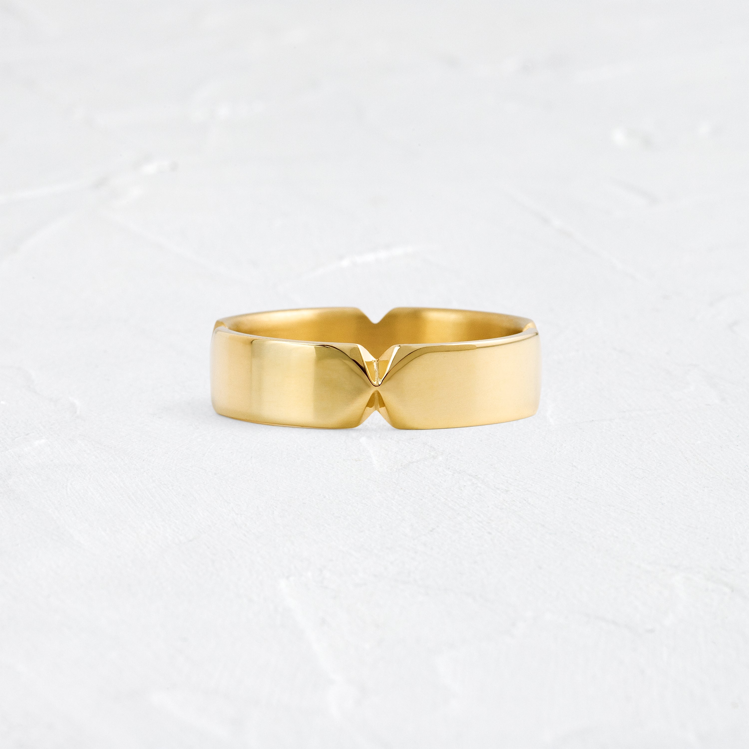 Classic- Men's Wedding Band