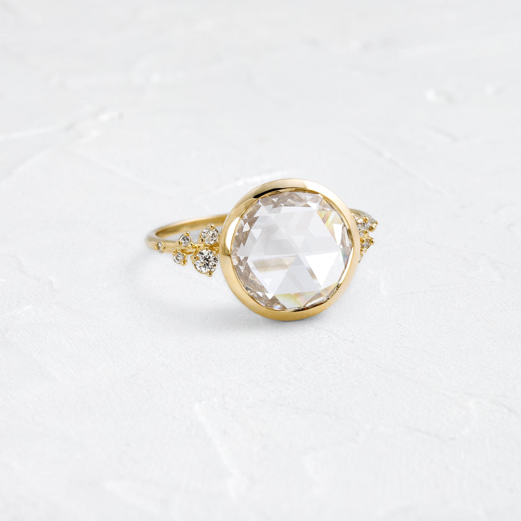 Solitaire-Oval Lab Grown Diamond Engagement Ring
