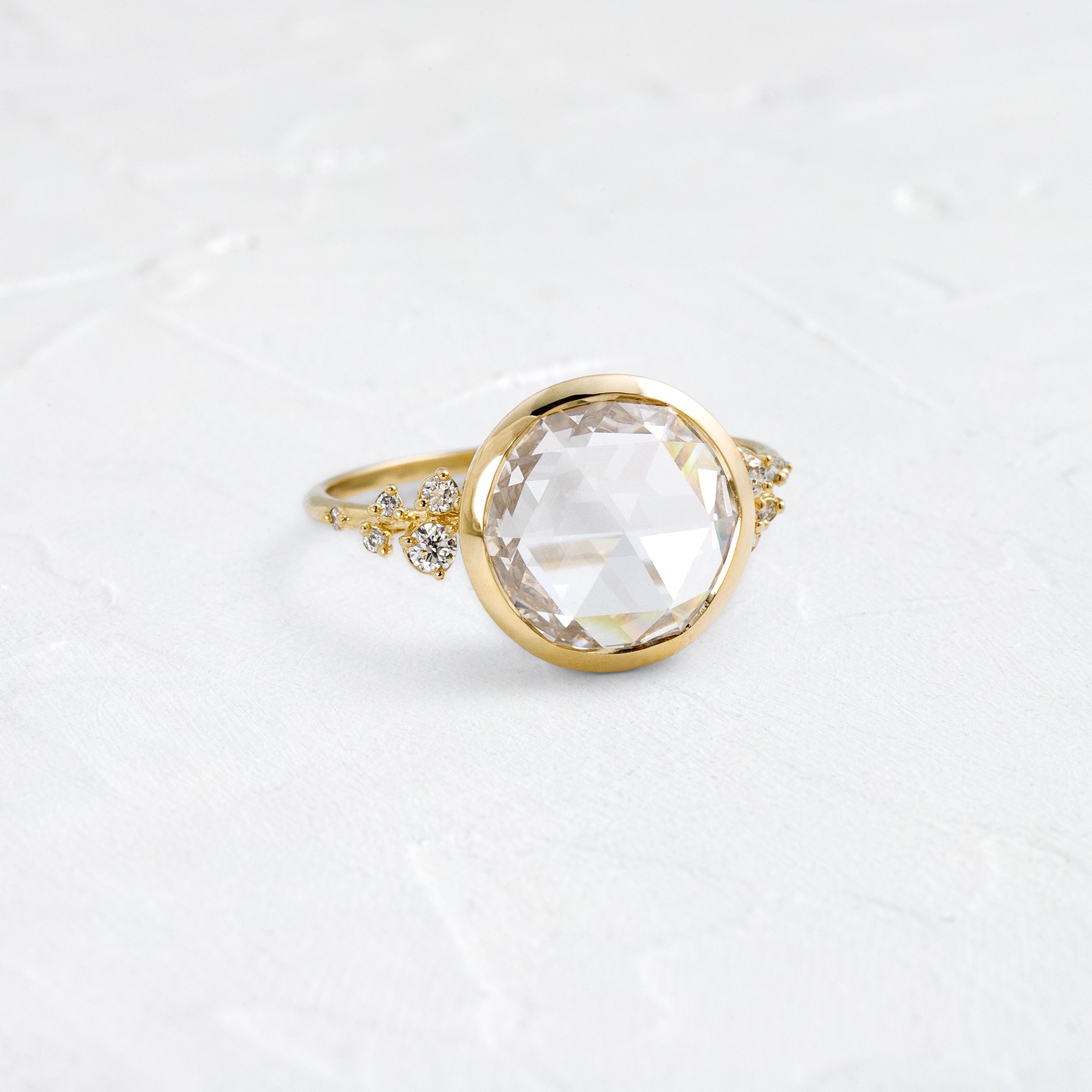 Solitaire-Oval Lab Grown Diamond Engagement Ring