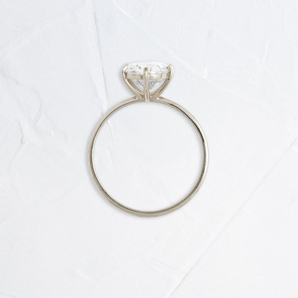 Solitaire-Oval Lab Grown Diamond Engagement Ring - Solitaire-Oval Lab Grown Diamond Engagement Ring