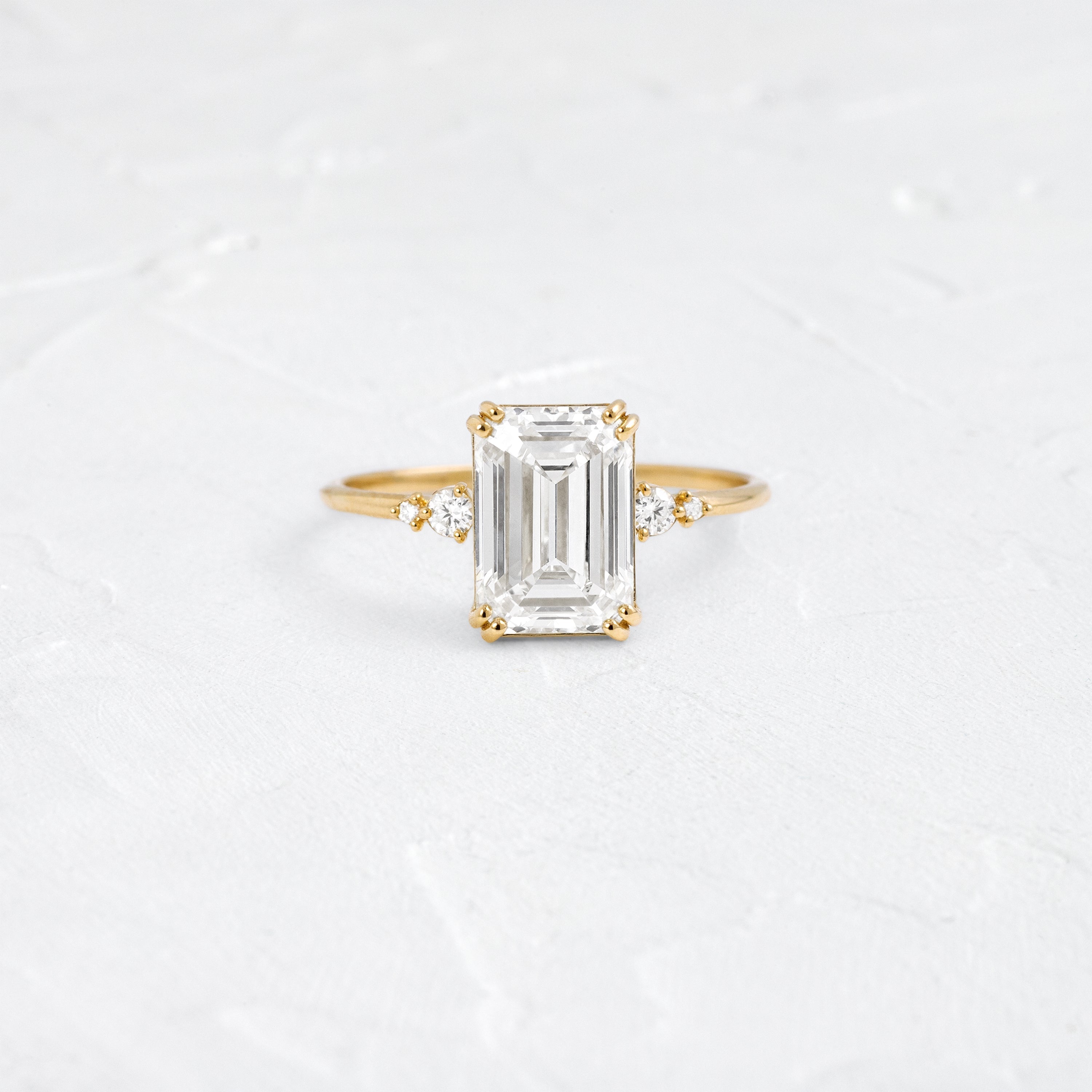 Solitaire-Oval Lab Grown Diamond Engagement Ring