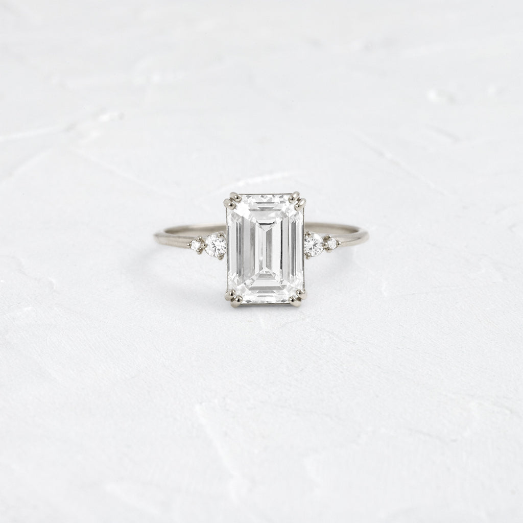 Solitaire-Oval Lab Grown Diamond Engagement Ring