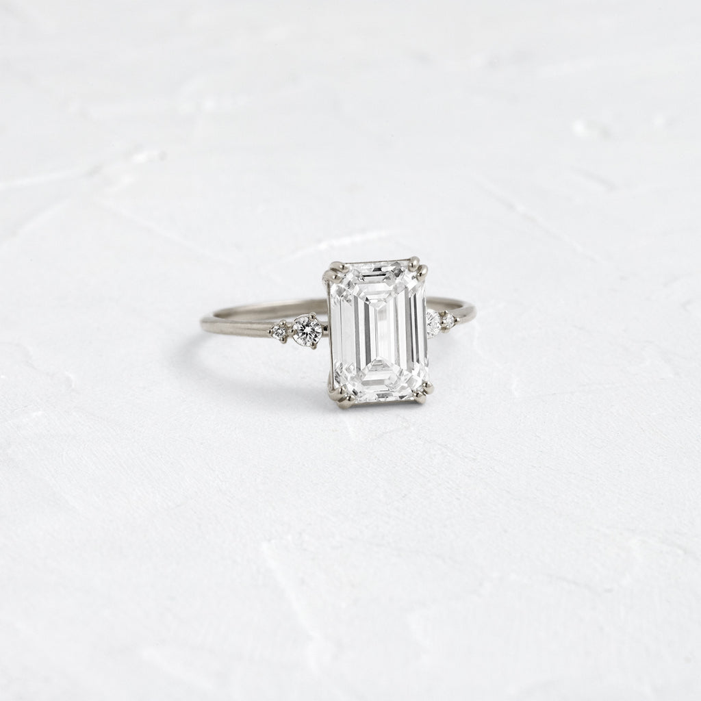 Solitaire-Oval Lab Grown Diamond Engagement Ring