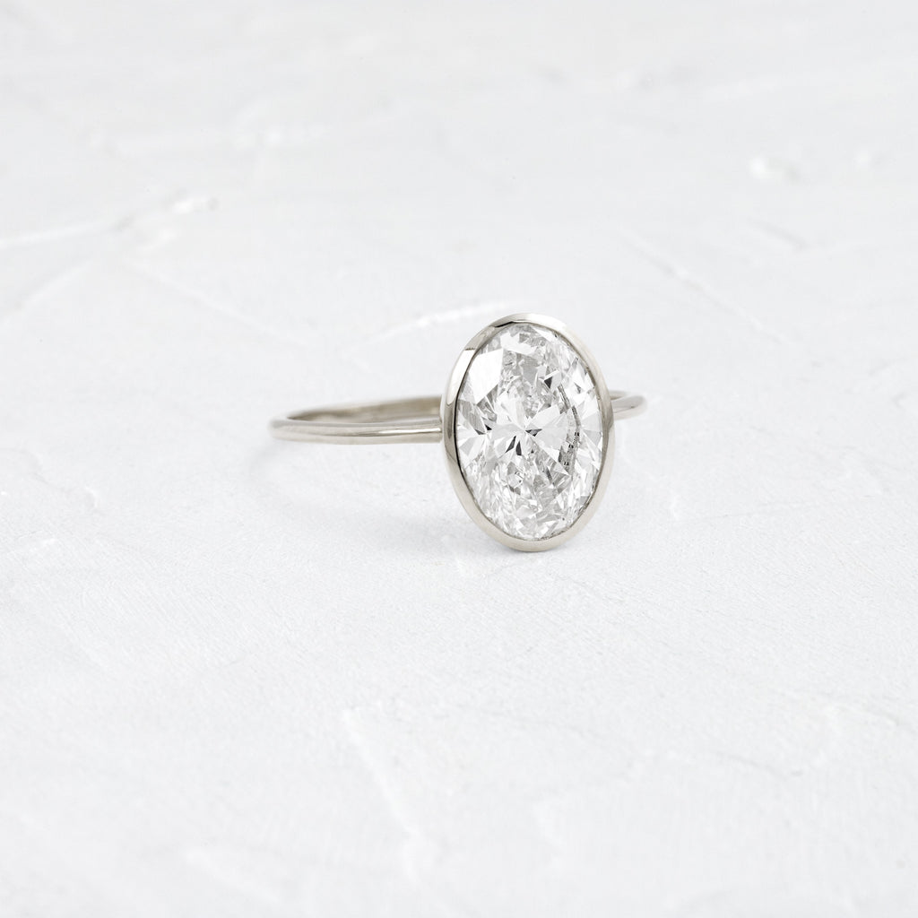 Solitaire-Oval Lab Grown Diamond Engagement Ring