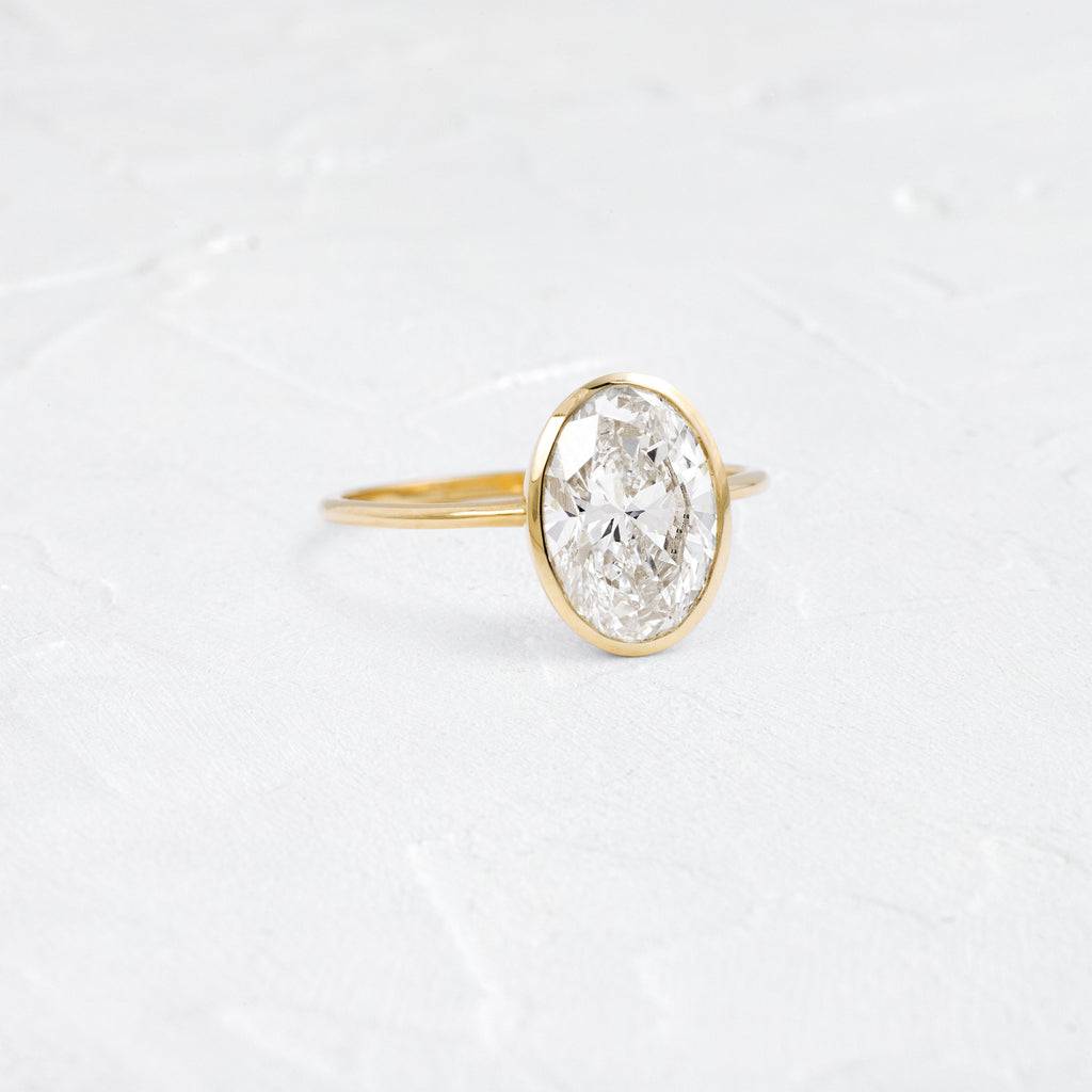 Solitaire-Oval Lab Grown Diamond Engagement Ring