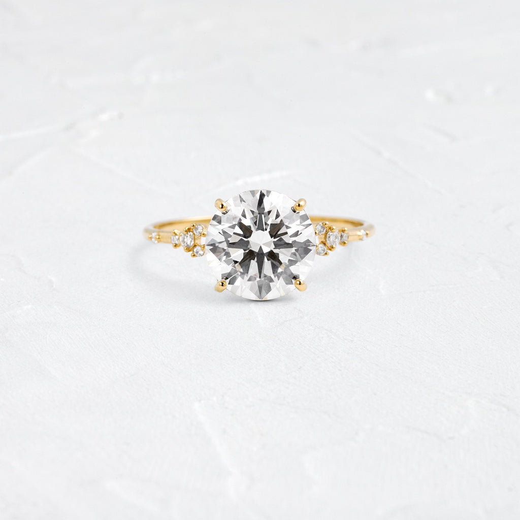 Solitaire-Oval Lab Grown Diamond Engagement Ring