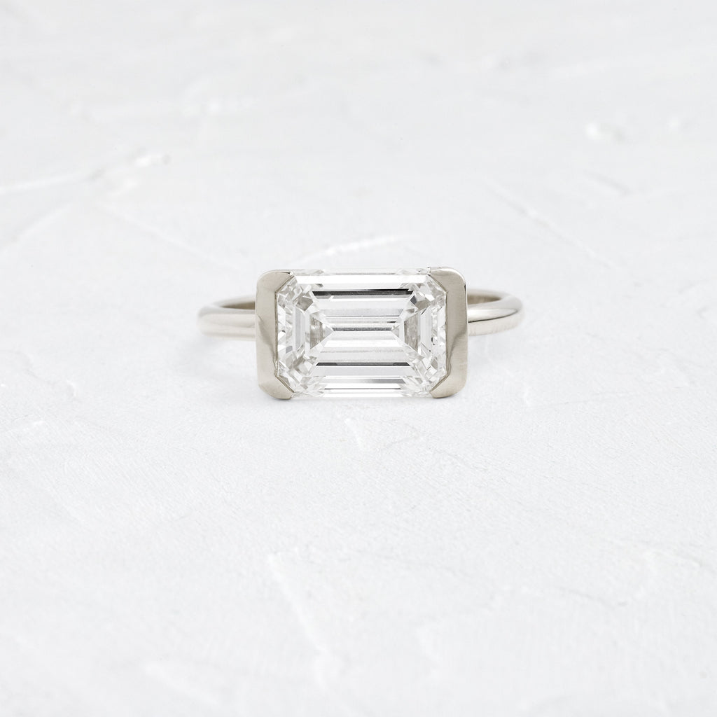 Solitaire-Oval Lab Grown Diamond Engagement Ring