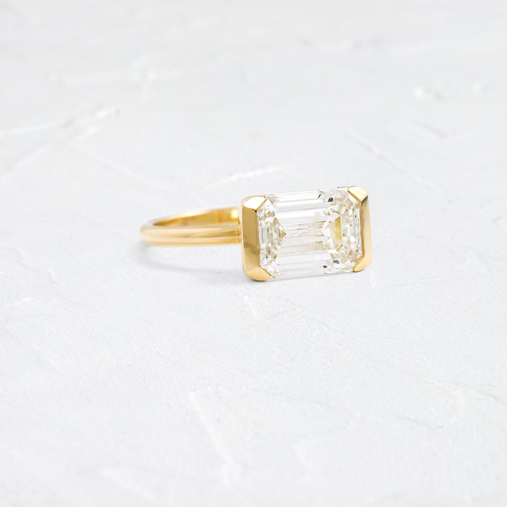 Solitaire-Oval Lab Grown Diamond Engagement Ring