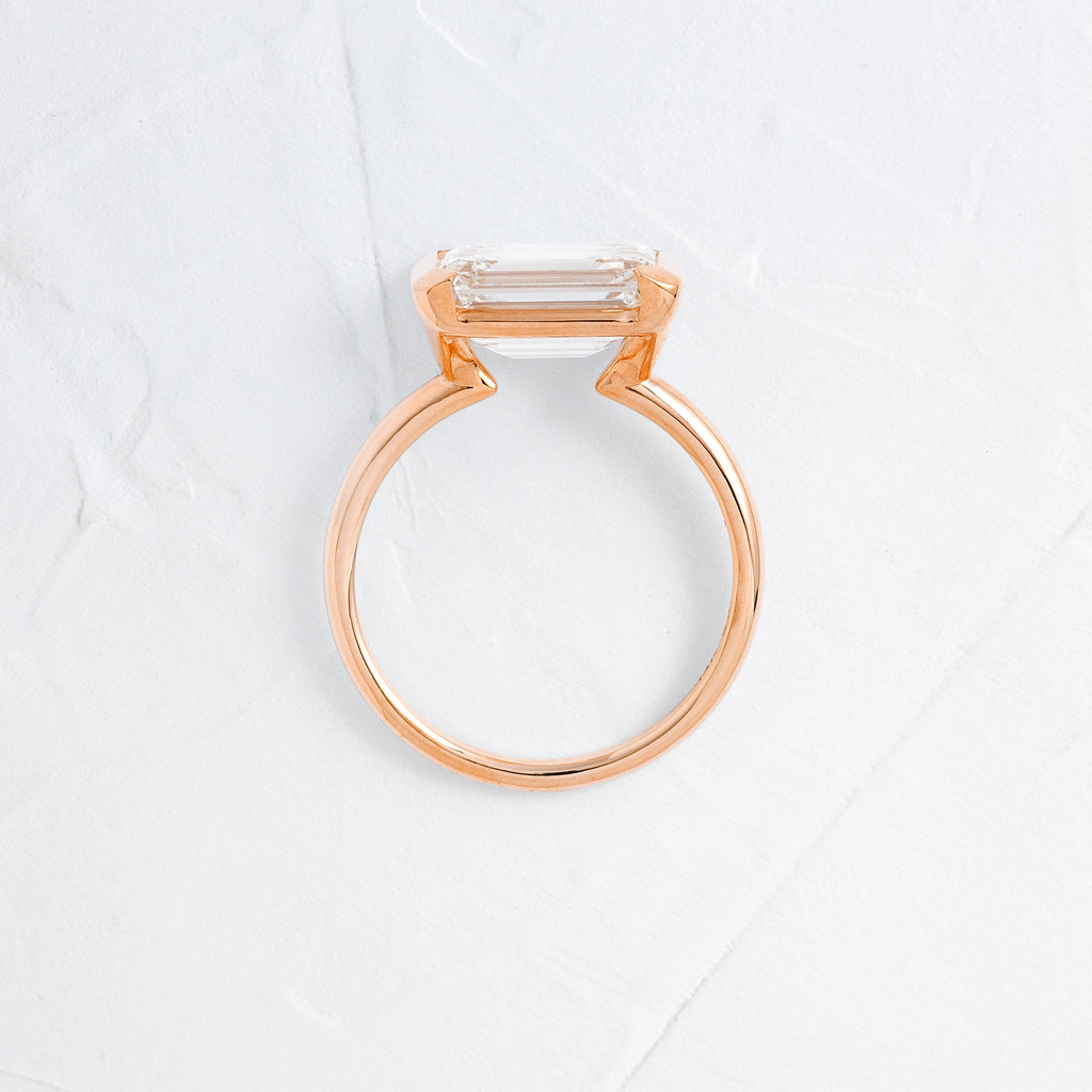 Solitaire-Oval Lab Grown Diamond Engagement Ring
