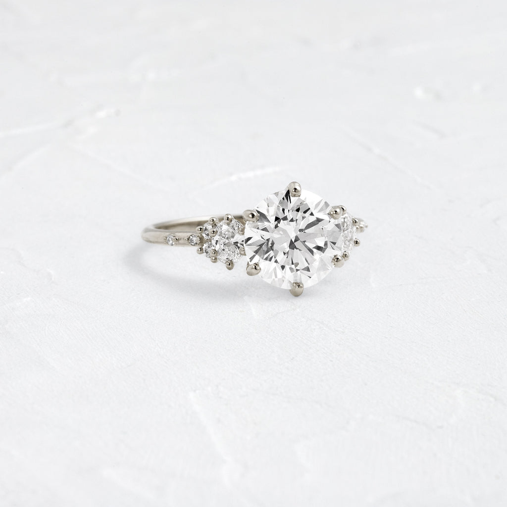 Solitaire-Oval Lab Grown Diamond Engagement Ring