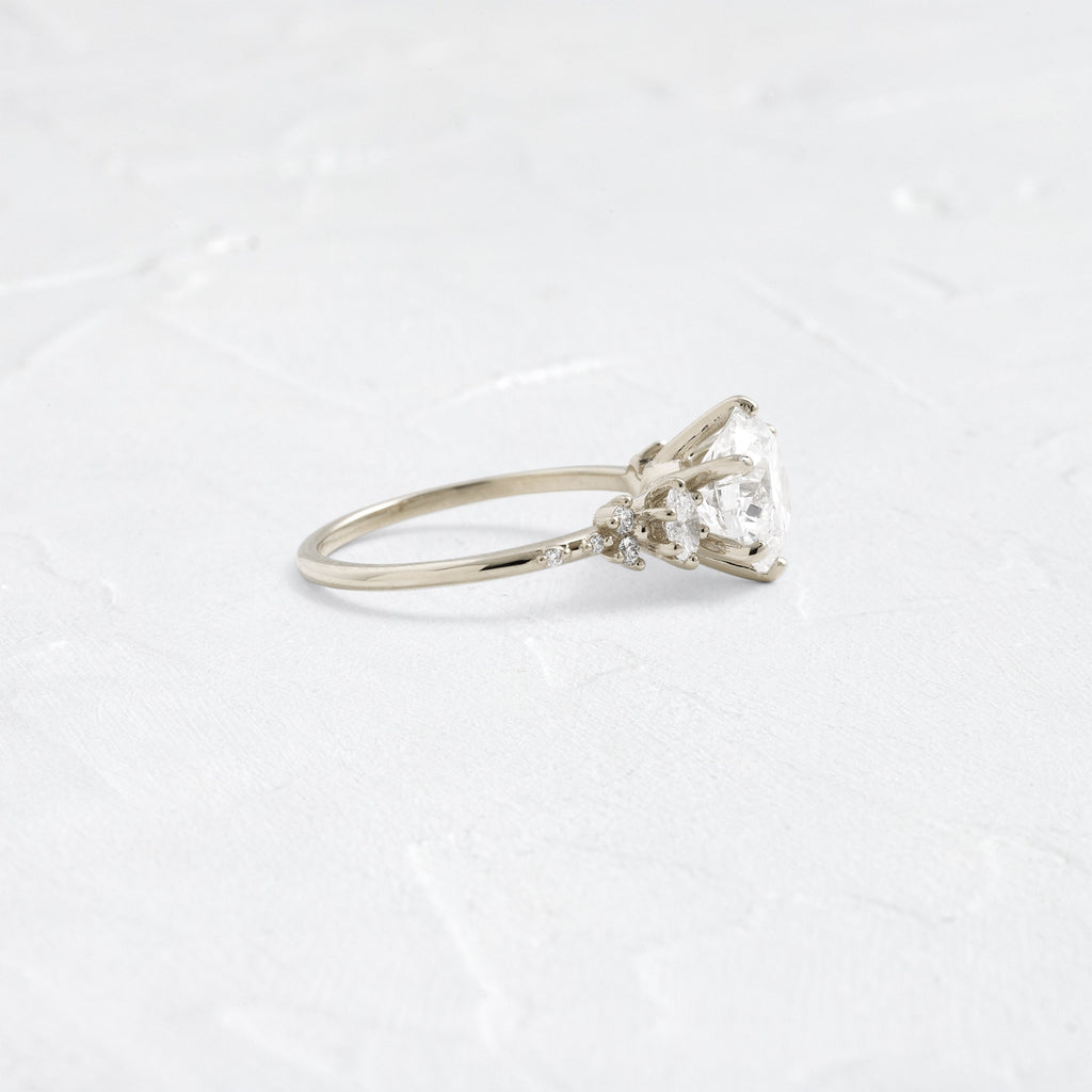 Solitaire-Oval Lab Grown Diamond Engagement Ring