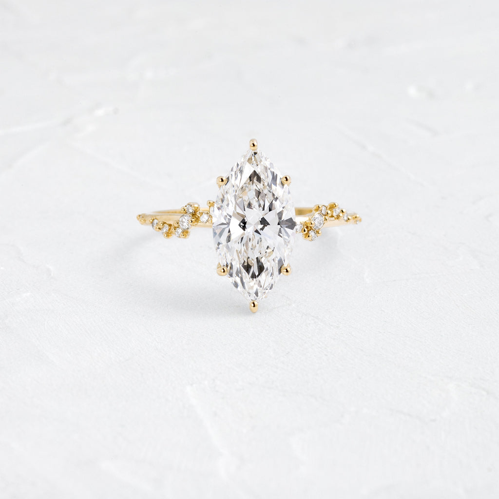 Solitaire-Oval Lab Grown Diamond Engagement Ring