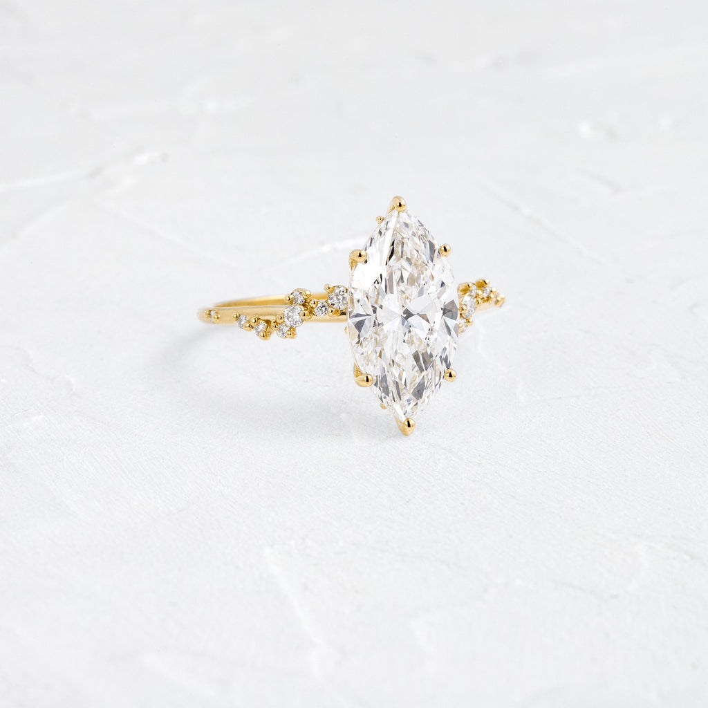Solitaire-Oval Lab Grown Diamond Engagement Ring