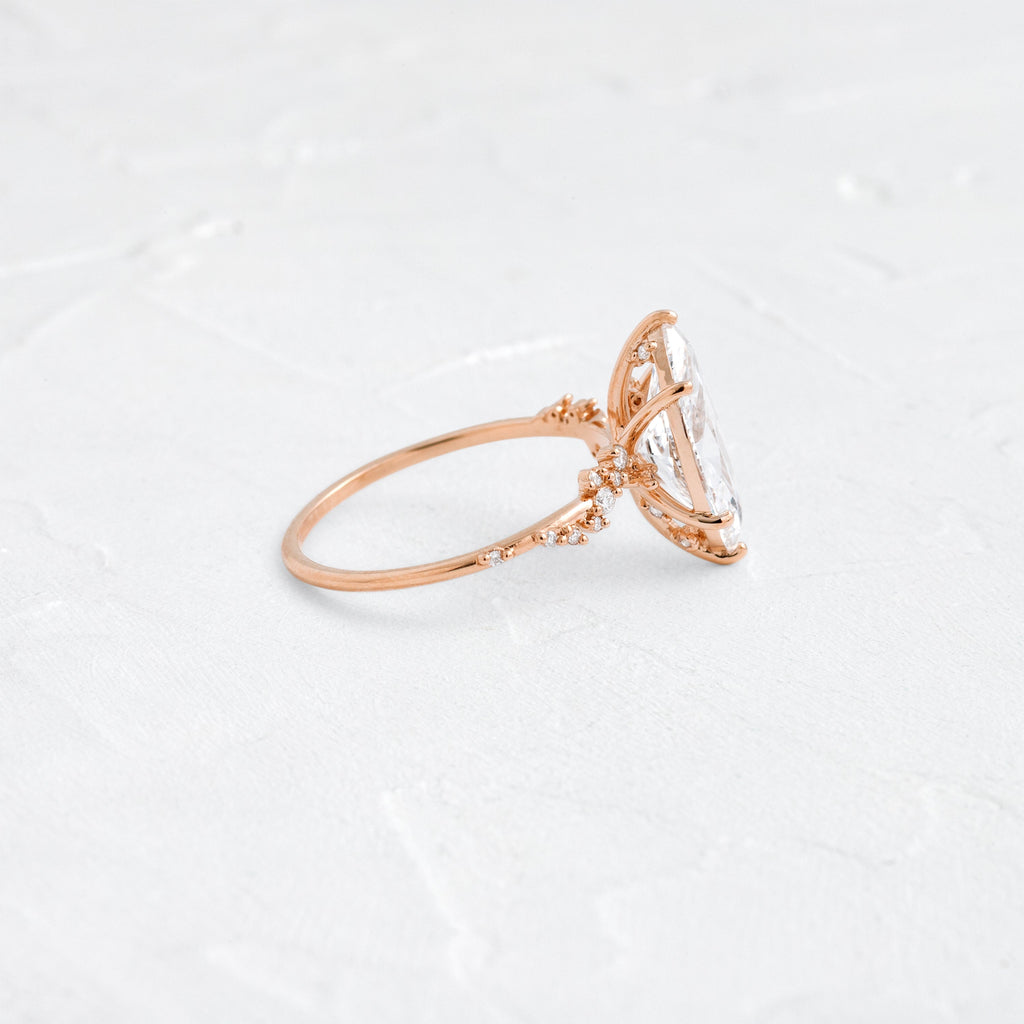Solitaire-Oval Lab Grown Diamond Engagement Ring