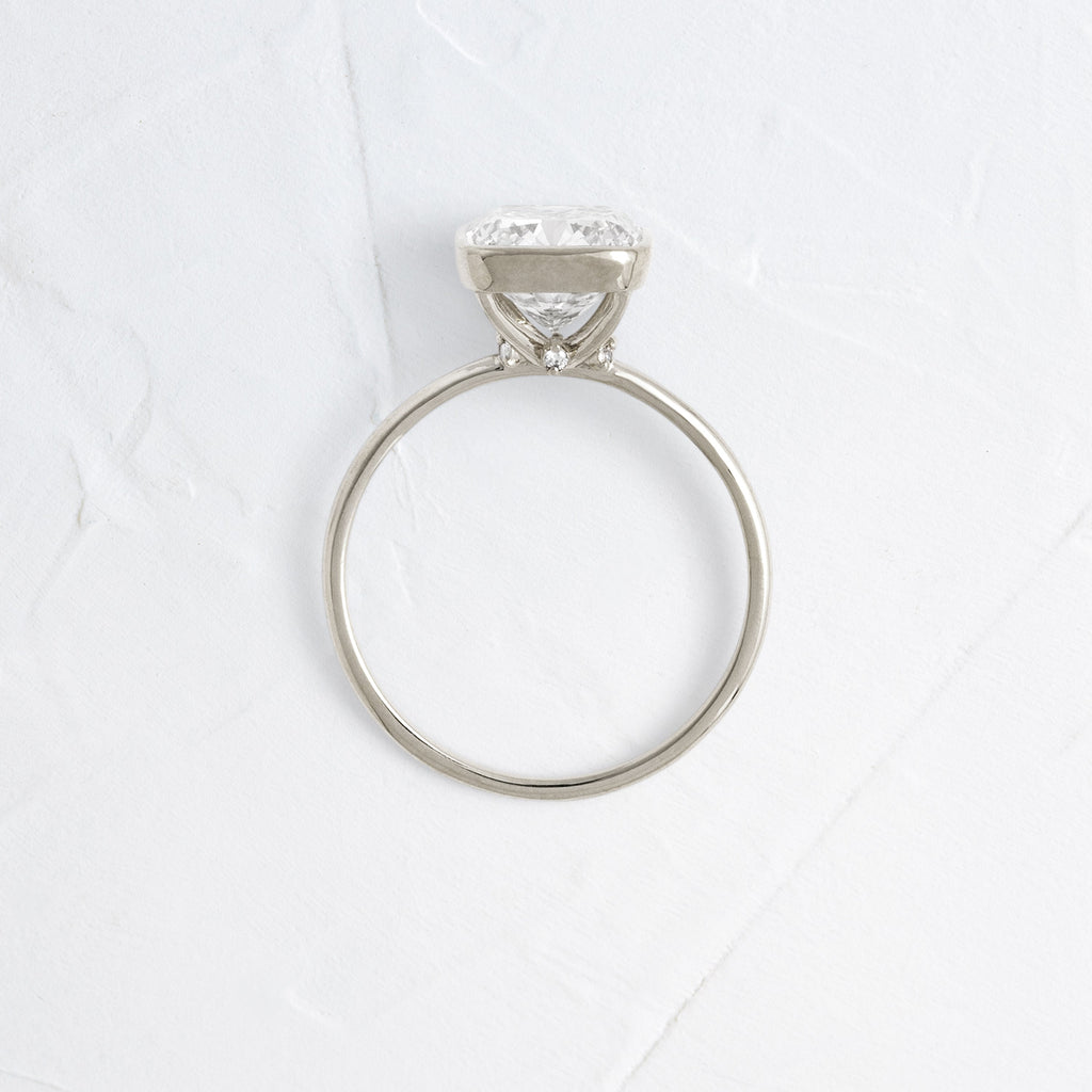 Solitaire-Oval Lab Grown Diamond Engagement Ring