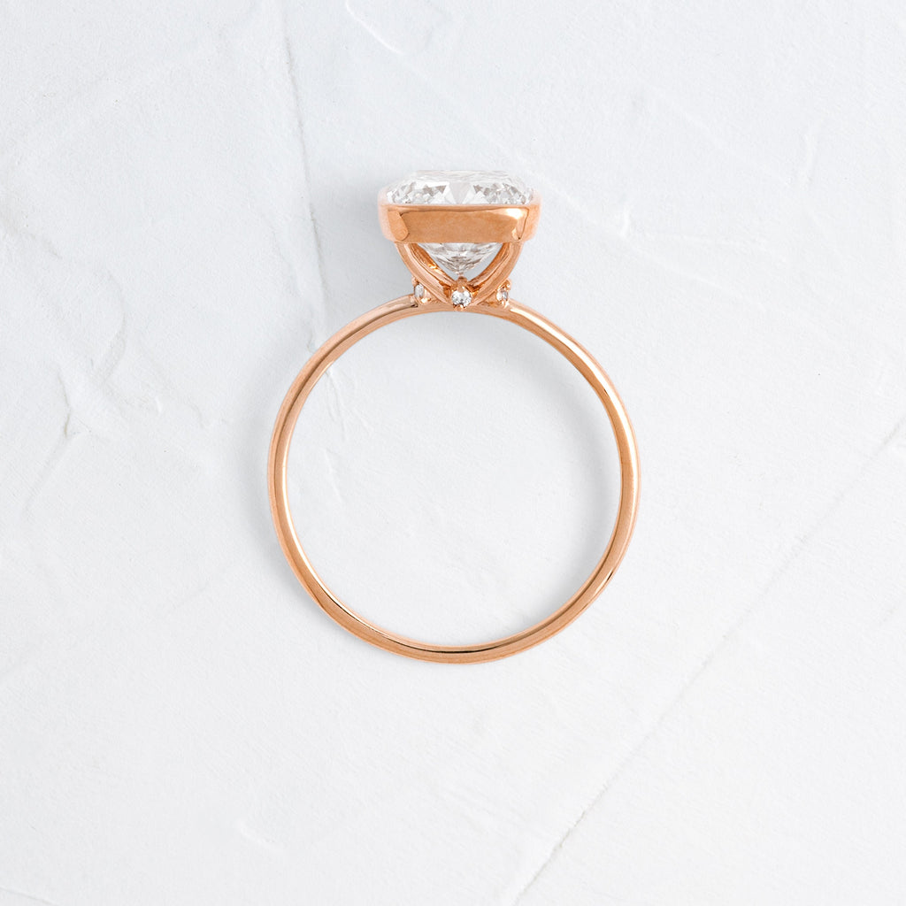 Solitaire-Oval Lab Grown Diamond Engagement Ring