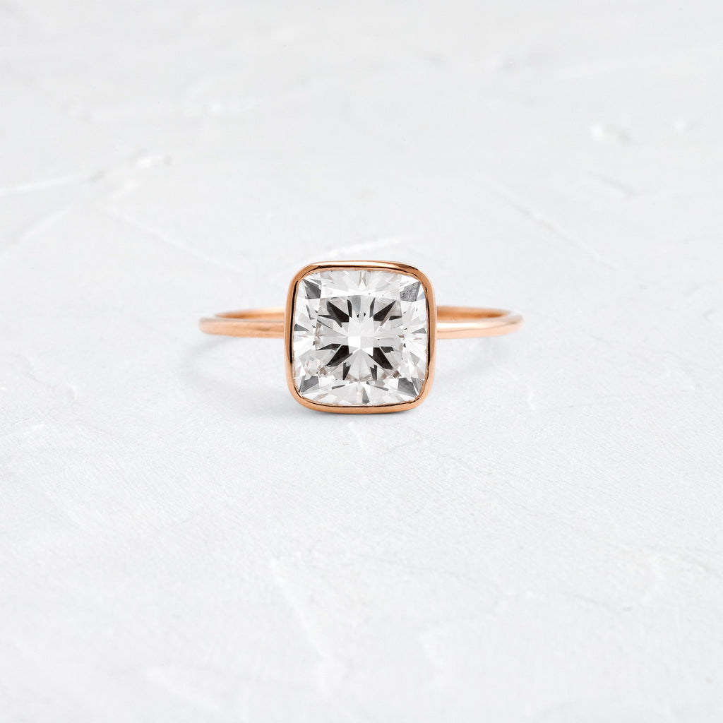 Solitaire-Oval Lab Grown Diamond Engagement Ring