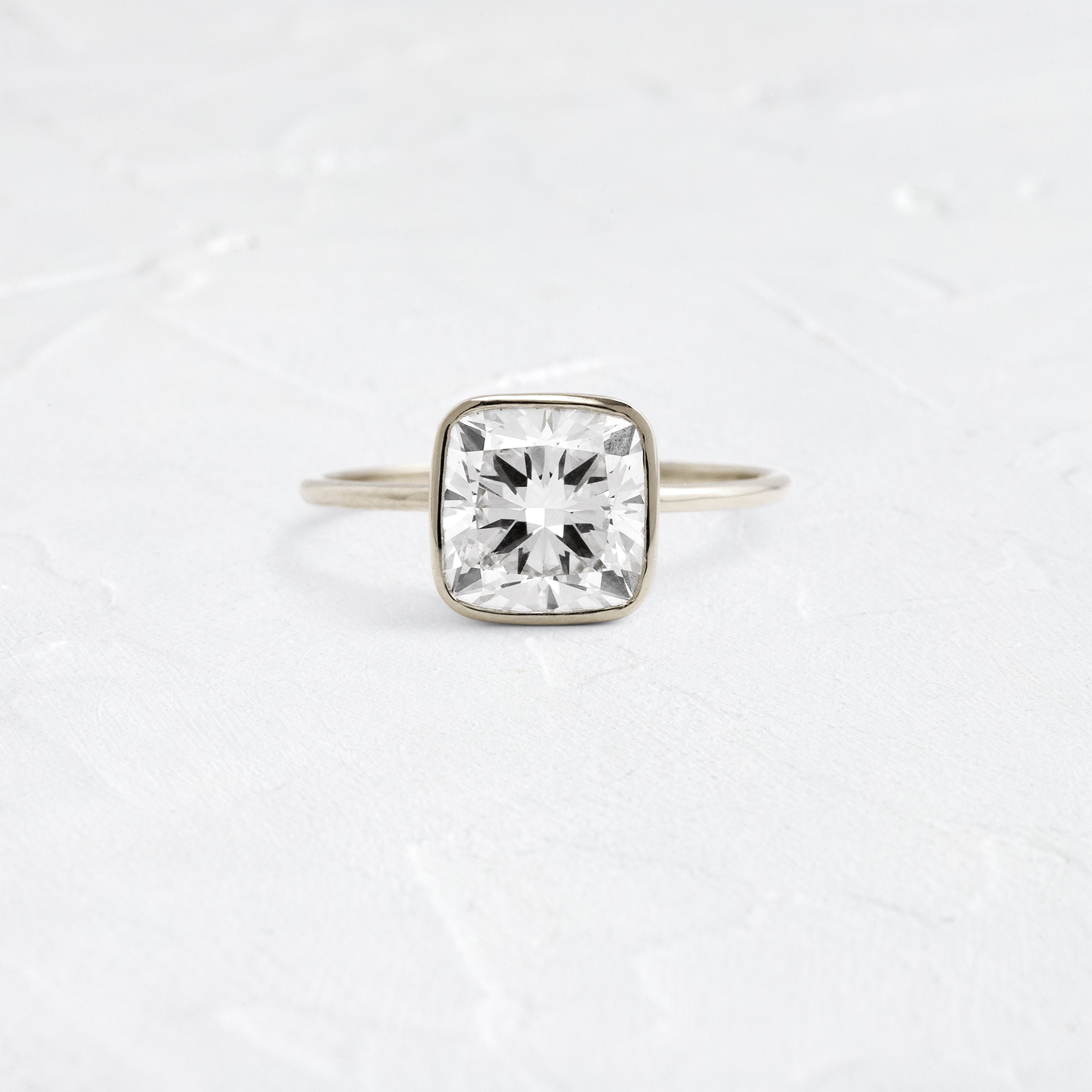 Solitaire-Oval Lab Grown Diamond Engagement Ring