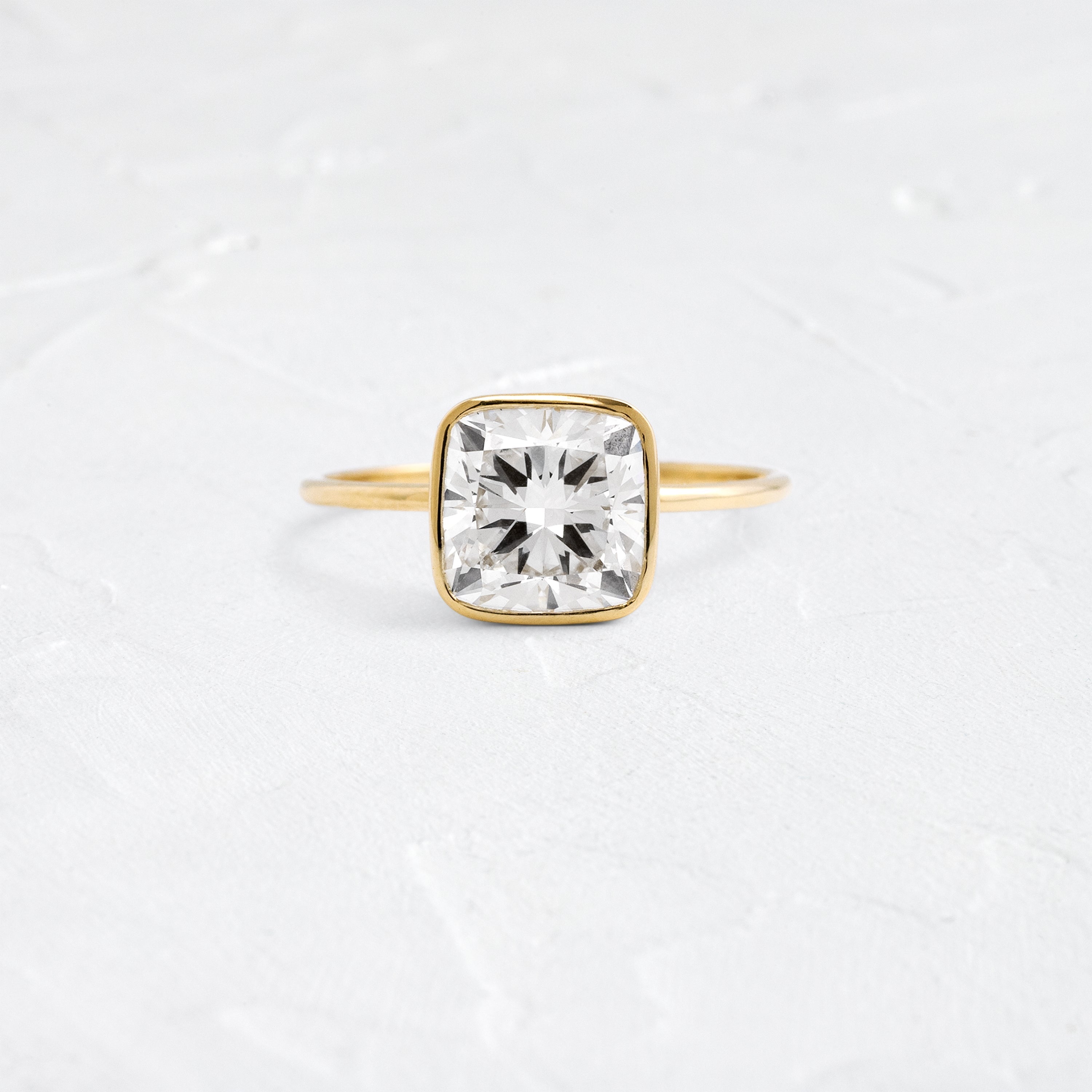 Solitaire-Oval Lab Grown Diamond Engagement Ring