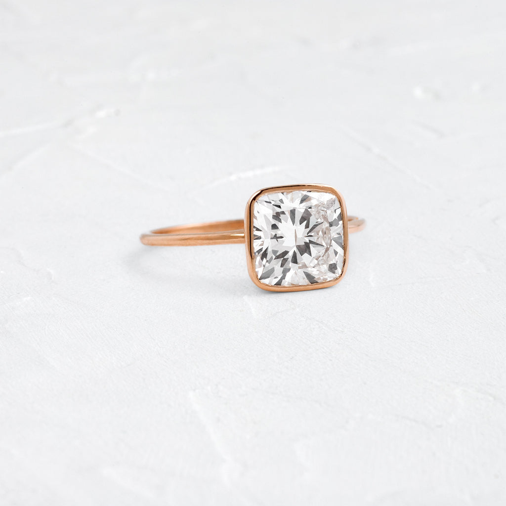 Solitaire-Oval Lab Grown Diamond Engagement Ring