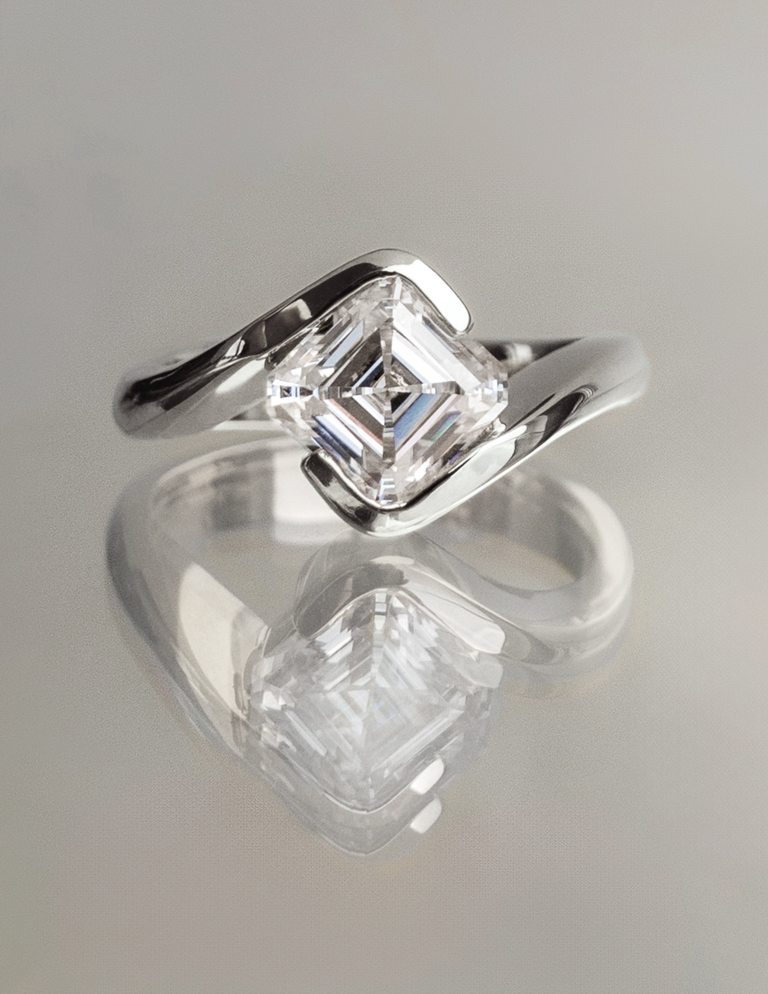Solitaire-Oval Lab Grown Diamond Engagement Ring