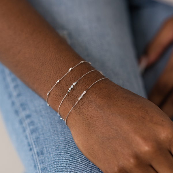 Diamond Bar-0.06 CT Round Lab Grown Diamond Bracelets - Solitaire Bezel-1.0 CT Oval Lab Grown Diamond Bracelets