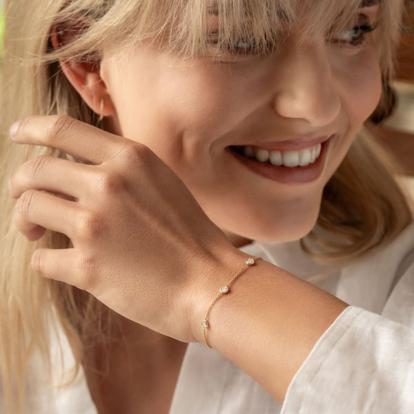 Floating Bezel-0.3 CT Round Lab Grown Diamond Bracelets - Solitaire Bezel-1.0 CT Oval Lab Grown Diamond Bracelets