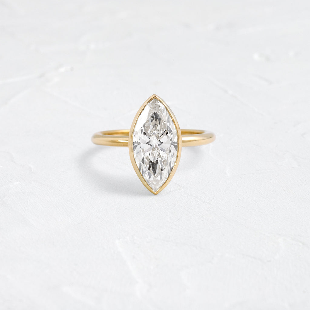 Solitaire-Oval Lab Grown Diamond Engagement Ring