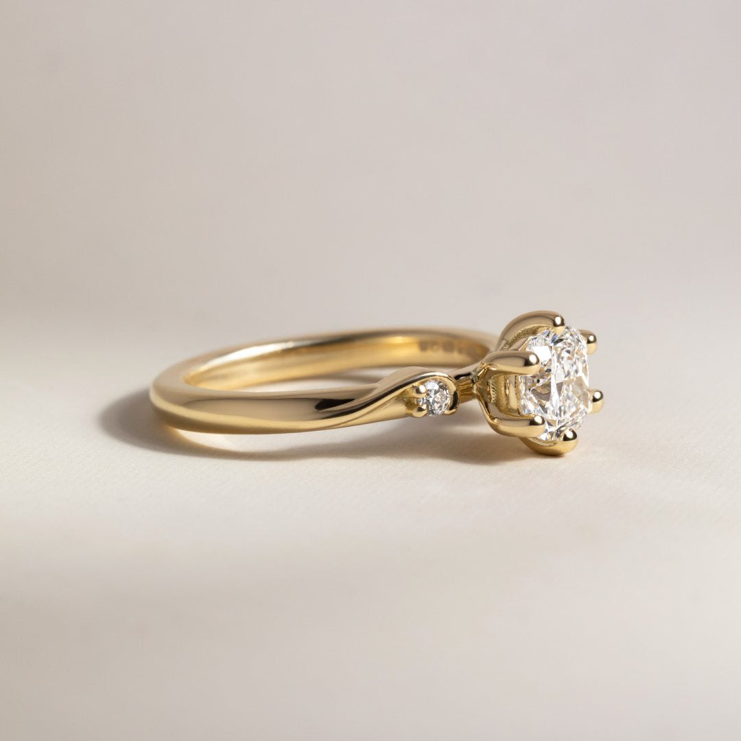 Solitaire-Oval Lab Grown Diamond Engagement Ring