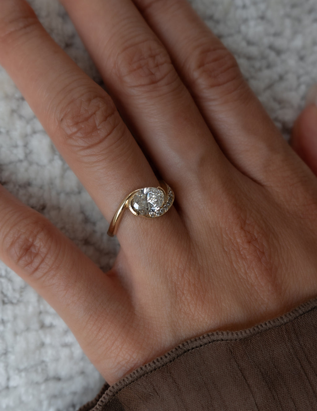 Solitaire-Oval Lab Grown Diamond Engagement Ring